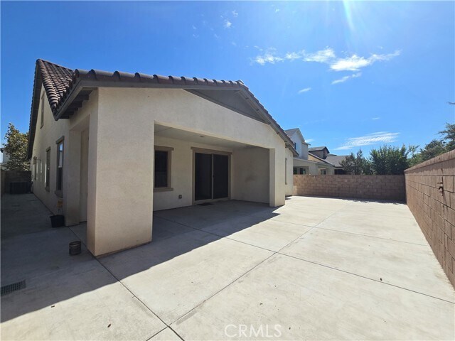 Building Photo - 2679 E Penelope Ln