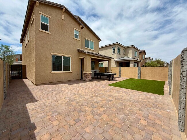 Building Photo - Gorgeous Home waiting for you!