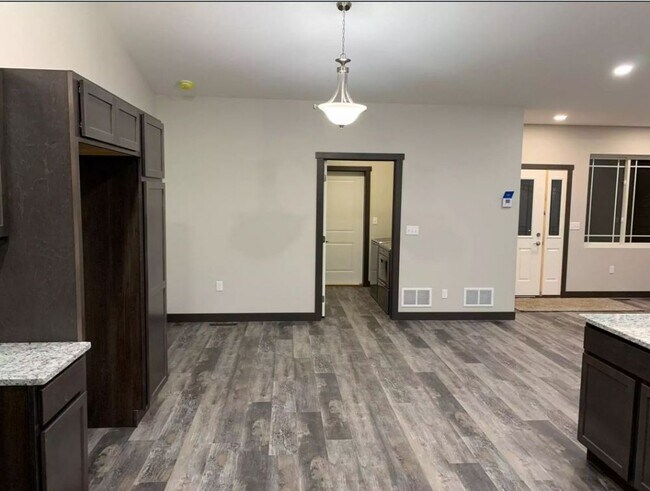 Building Photo - 3031 Hazelnut Ln, Rapid City, SD 57703