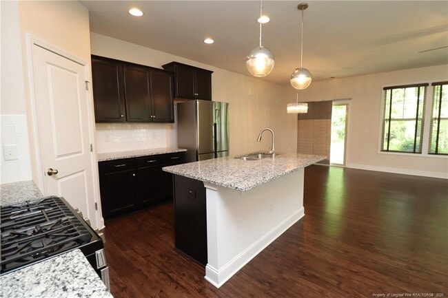 Building Photo - 1103 Compass Dr