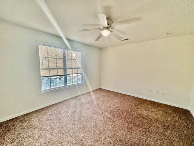 Building Photo - 508 Regency Cir