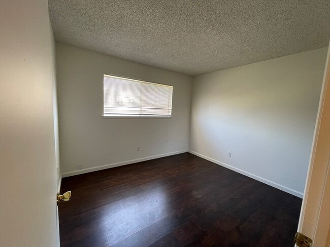 Building Photo - 4617 Livingston Way