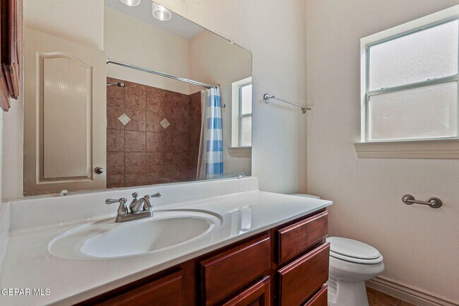 Building Photo - 5557 Gustavo Madrid Ln