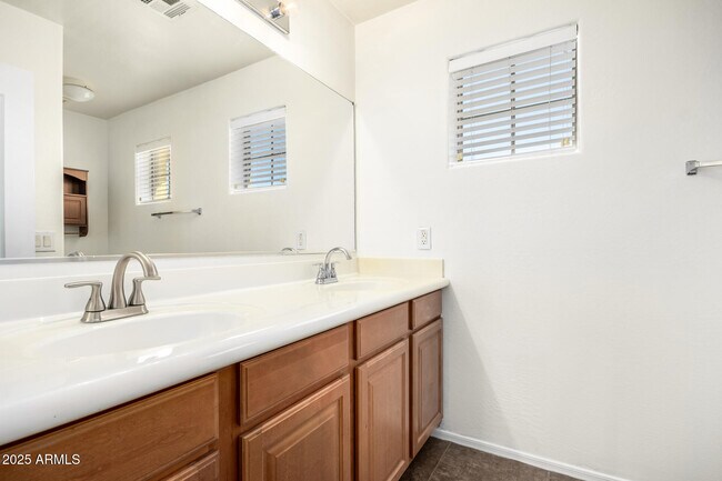 Building Photo - 7842 W Andrea Dr