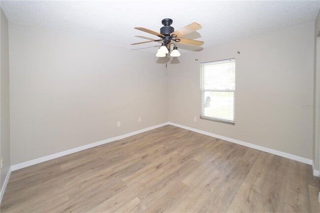 Building Photo - 3242 Laurel Dale Dr