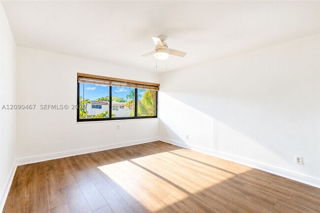 Building Photo - 6916 SW 110th Ave