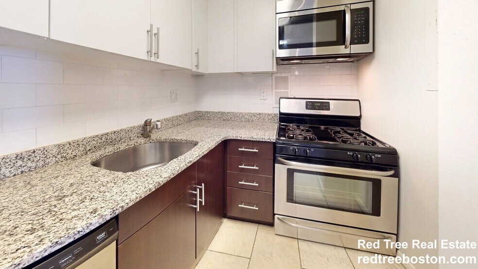 Building Photo - 185 Freeman St