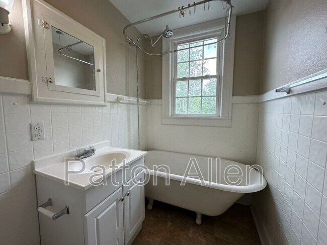 Building Photo - 89 Vermont Ave