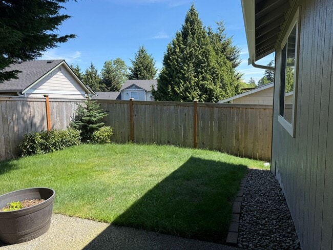 Building Photo - Everett 3 Bedroom Rambler