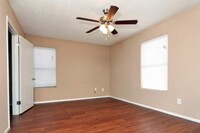 Building Photo - 1 bedroom in Austin TX 78741