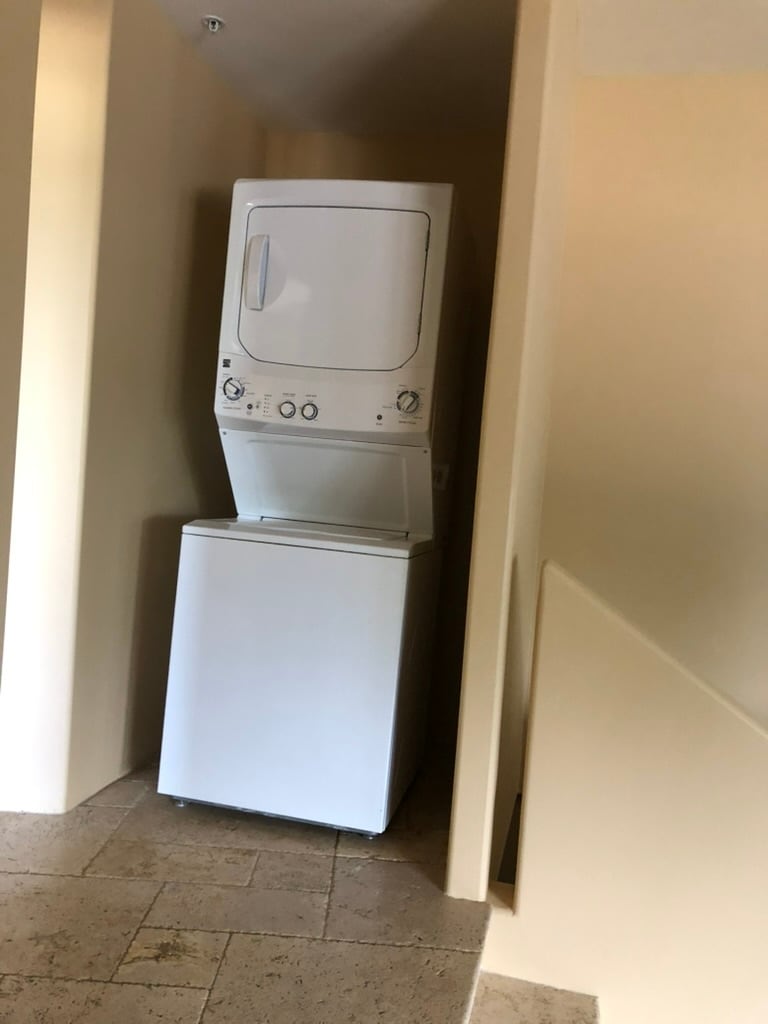 Washer/Dryer - 1817A Sheridan Rd