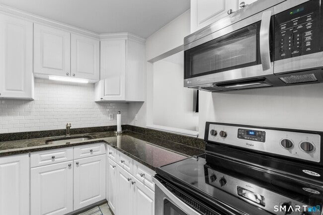 Building Photo - 31 High St