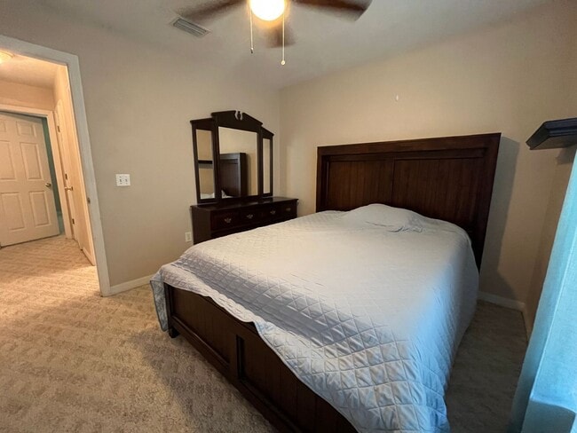 Building Photo - 3BR/2BA Home with 2 Car Garage, Fenced Yard & RV Hookups – Lake City, FL