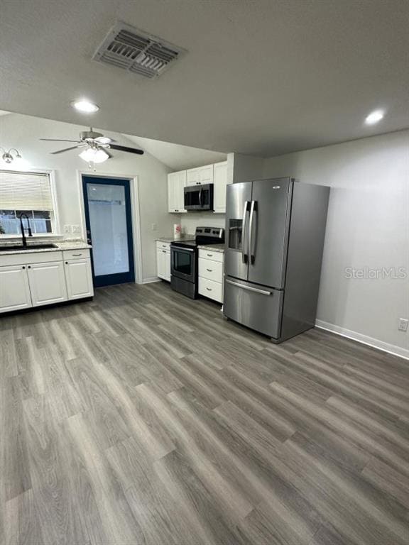 Building Photo - 38146 Archer Ave