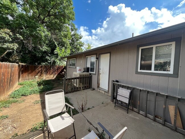 Building Photo - Fantastic Duplex Unit in Loveland