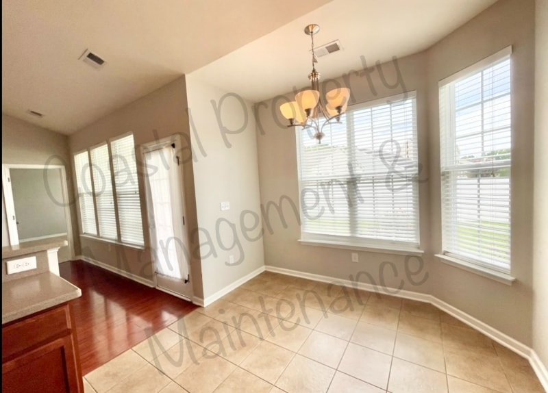 Building Photo - 135 Carolina Oaks Dr