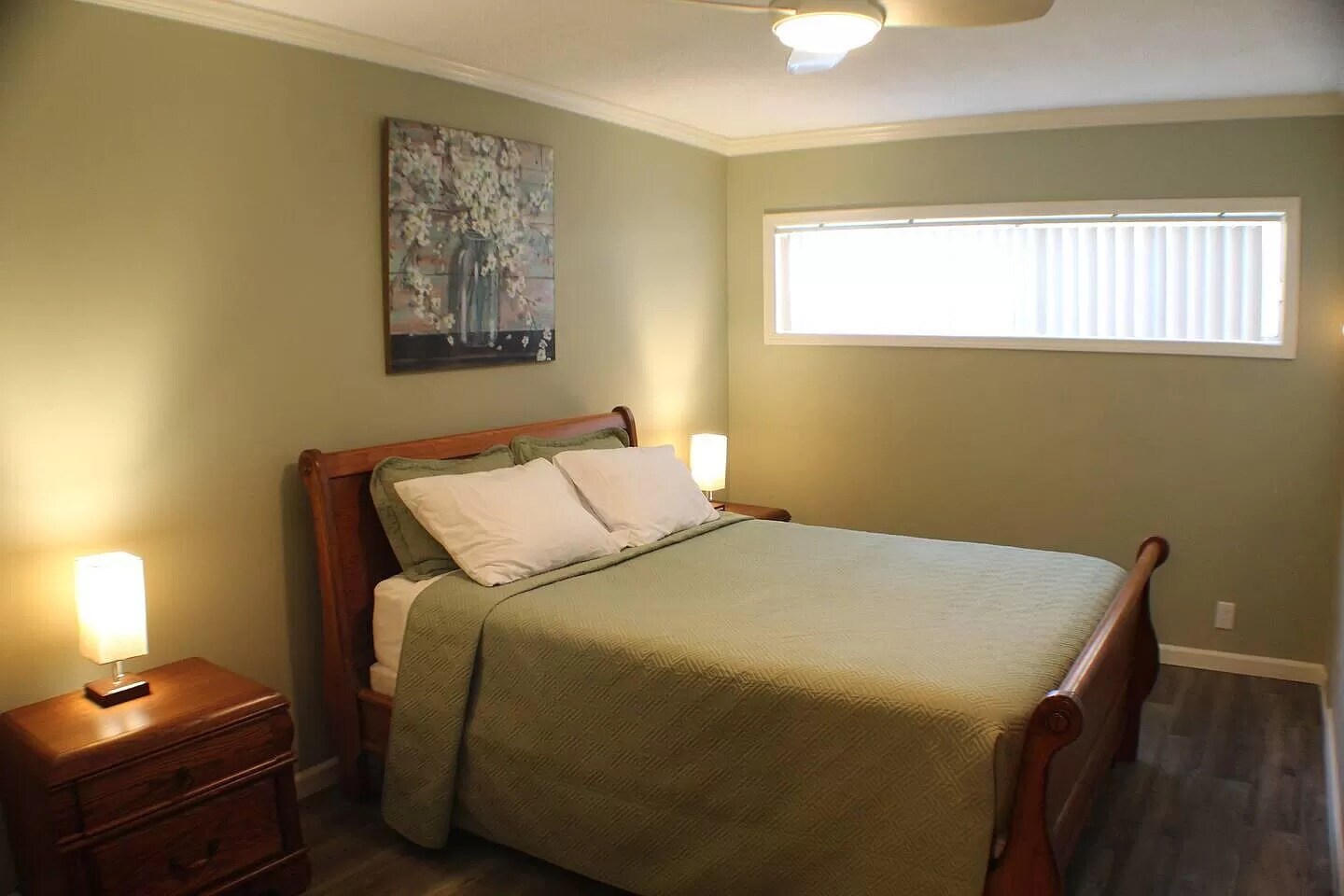 Building Photo - 1770 Vineyard Ave