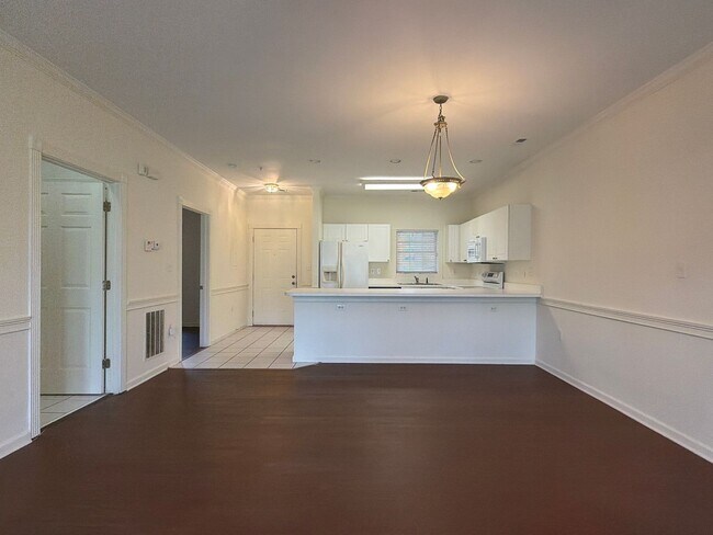 Building Photo - 9113 Meadow Vista Rd