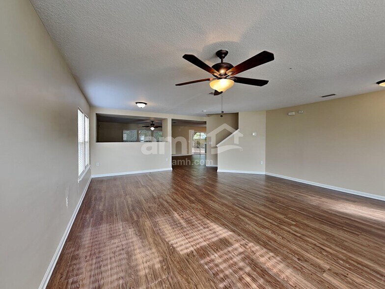 Building Photo - 11659 Spring Board Dr