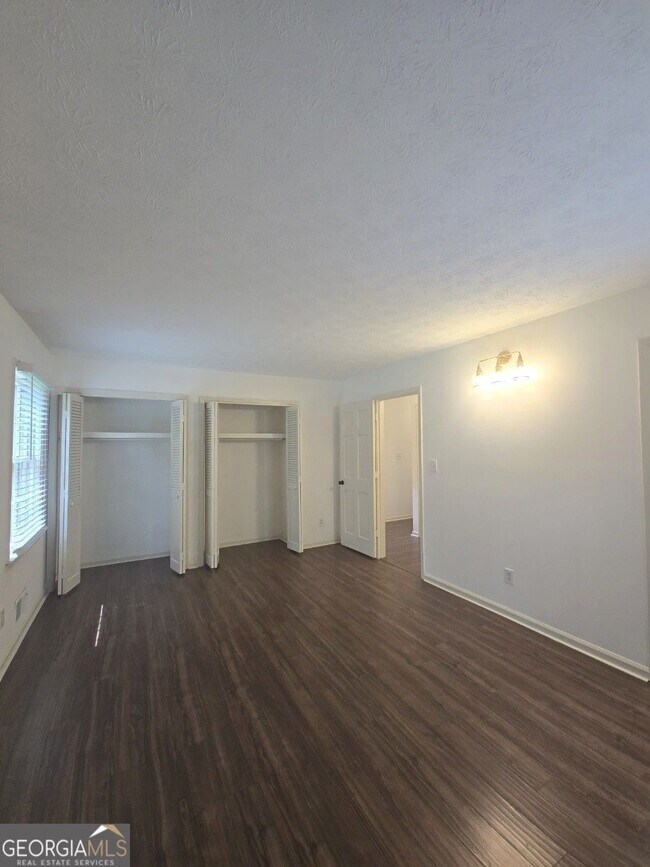Building Photo - 2821 Meadowlark Trail NW