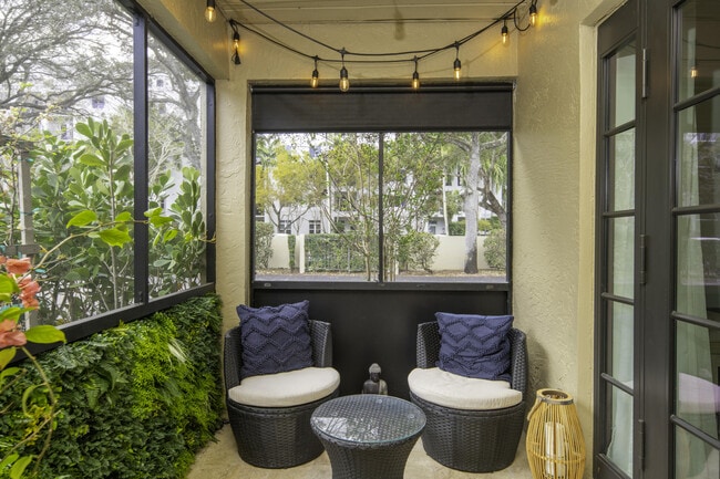 Building Photo - 576 Westree Ln