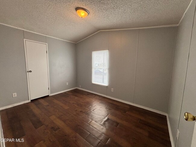 Building Photo - 850 Talbot Ave