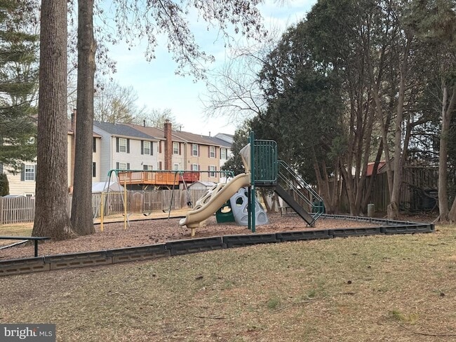 Building Photo - 6505 Field Master Dr