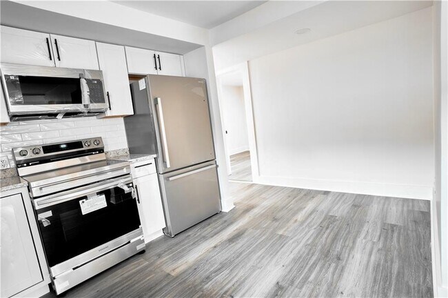 Building Photo - 184 Scott St NW