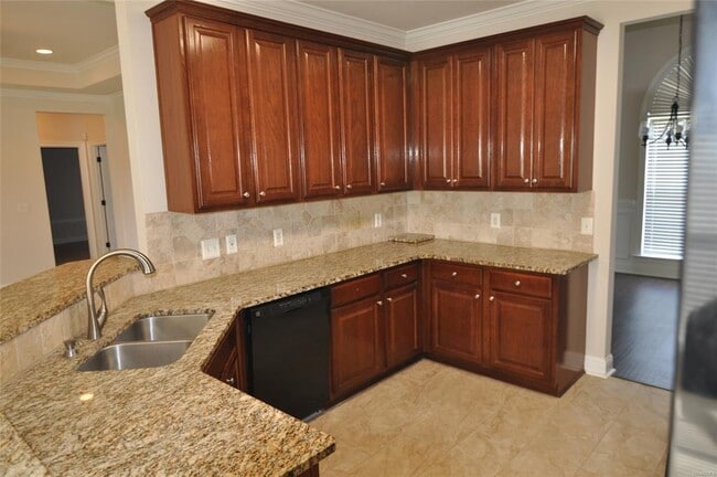Building Photo - 172 Sunnybrook Dr