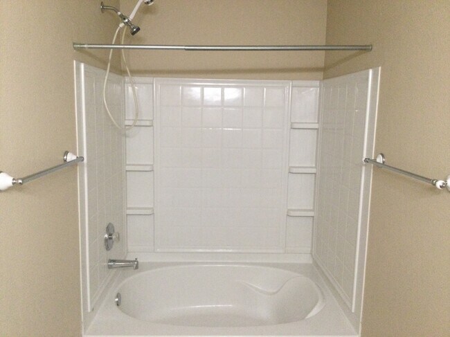 Building Photo - 1071 Highpointe Boulevard