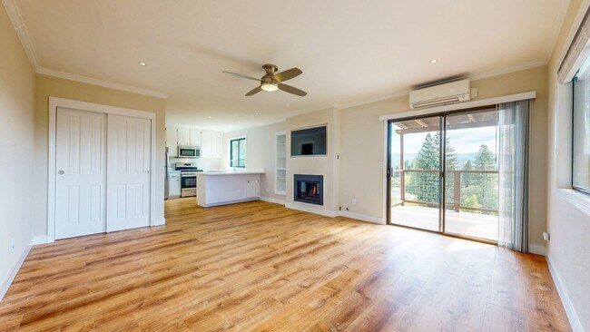 Building Photo - 1600 Sylvaner Ave