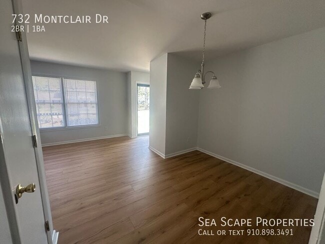 Building Photo - 732 Montclair Dr