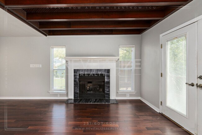 Building Photo - **COMING SOON** Stunning 2 Bedroom/2.5 Bat...