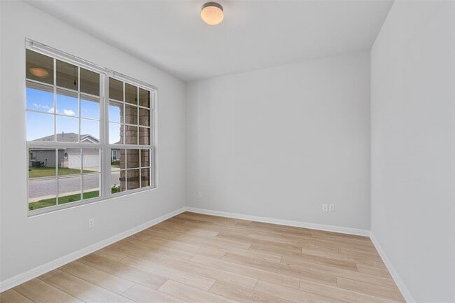 Building Photo - 116 Rocking Chair Dr