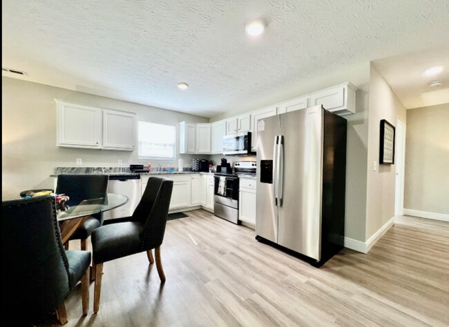 Building Photo - 121 Southwind Blvd