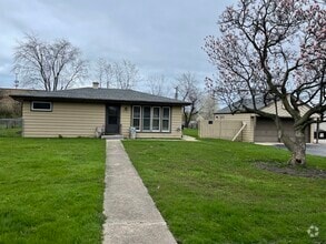 Building Photo - 11 Shagbark Rd
