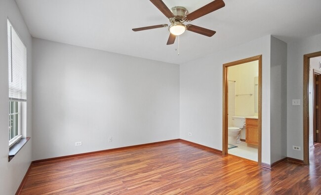 Building Photo - 295 Hunterdon Ct
