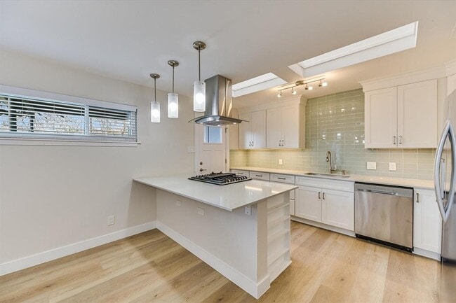 Building Photo - 1201 Dailey St