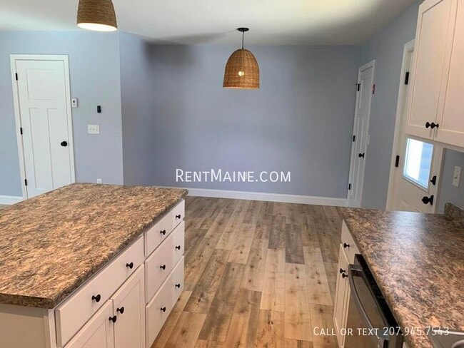 Building Photo - 14 Wildwood Dr