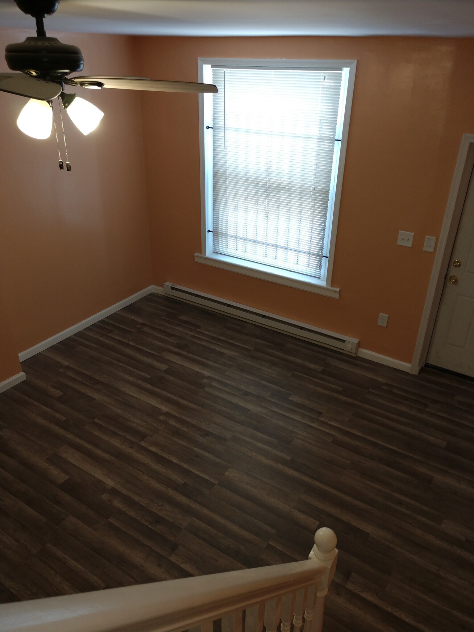 Living room - 2056 W Boston St