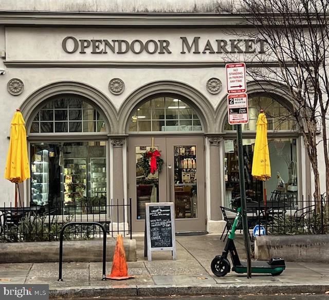 Building Photo - 2153 California St NW