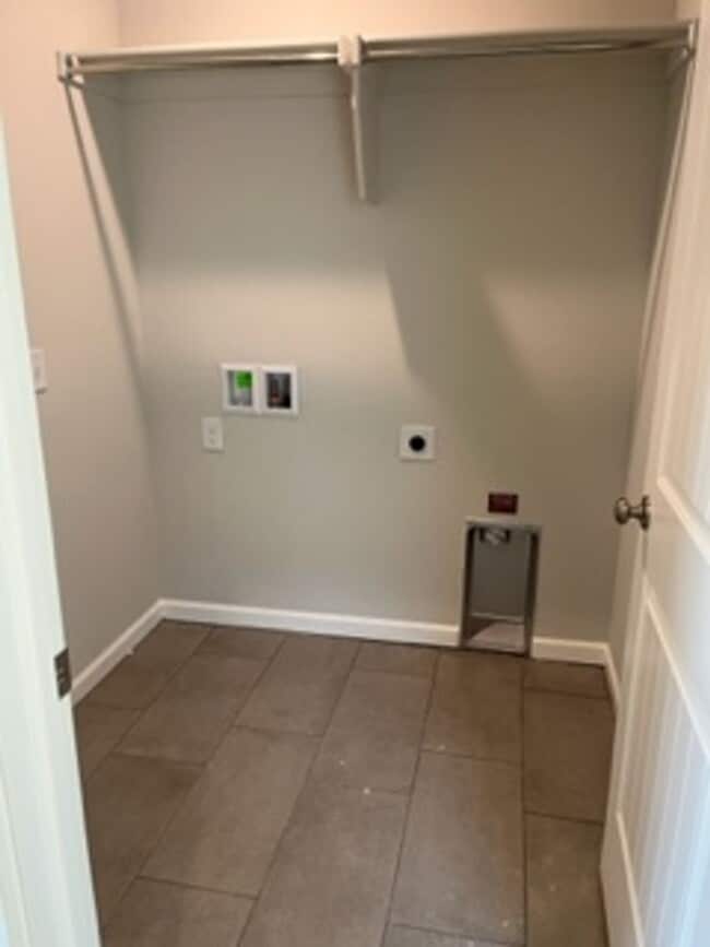 Building Photo - 1st Month Free!