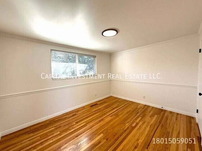 Building Photo - 1640 E 5375 S