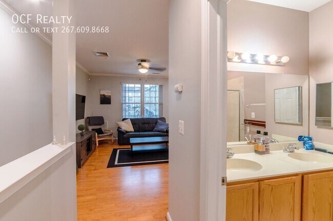 Building Photo - 3147 W Thompson St