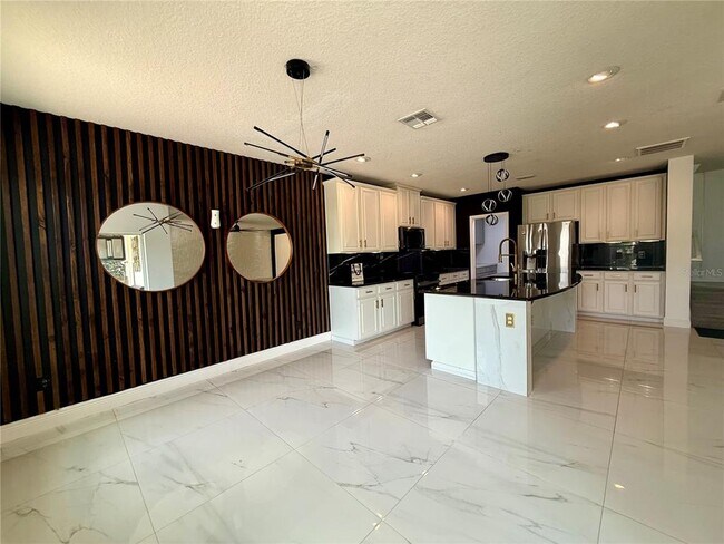 Building Photo - 2706 Monticello Way