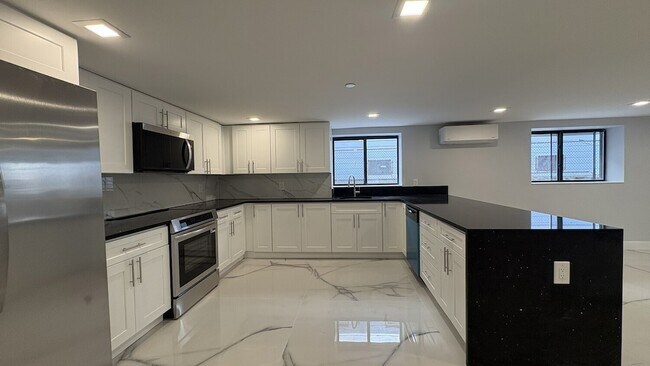 Building Photo - 1-64 Beach 124th St