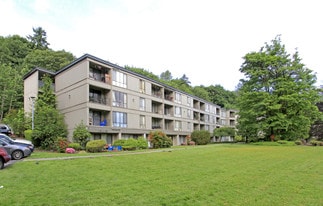 Building Photo - Woodland Estates