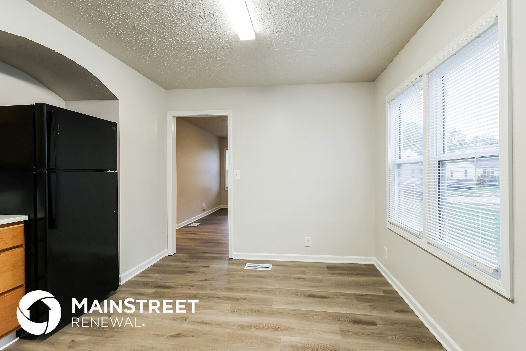 Building Photo - 2900 Wyandotte Ave