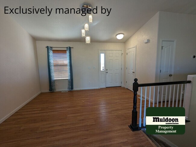 Building Photo - Spacious Updated Pueblo West Home! Pet Fri...
