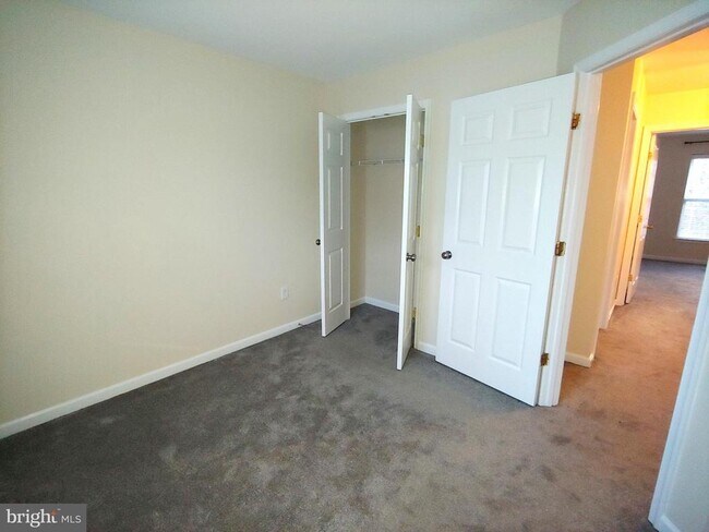 Building Photo - 2660 Cedar Elm Dr